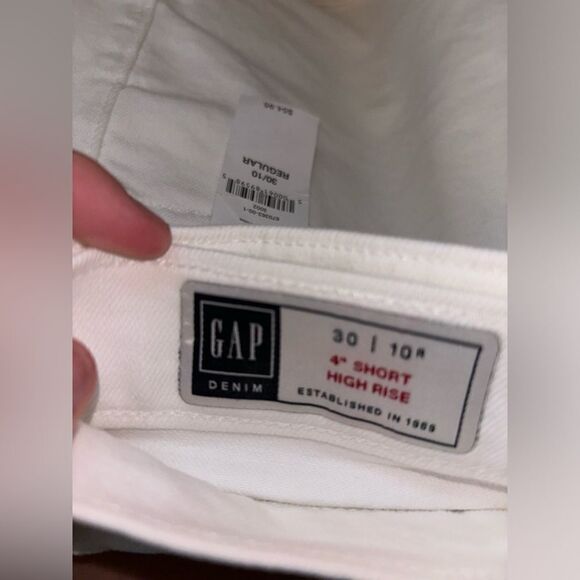 High Rise White Jean Shorts - Picture 4 of 4